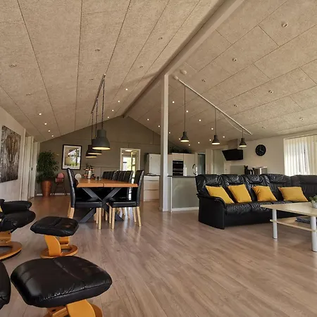 Hébergement de vacances Panoramic Views And Luxurious Comfort On Ls Island And Sleeps Up To 16 Persons Laeso