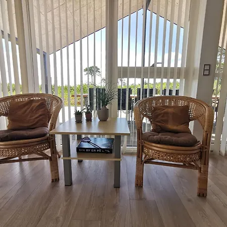 Panoramic Views And Luxurious Comfort On Ls Island And Sleeps Up To 16 Persons *