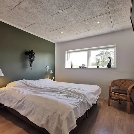 Panoramic Views And Luxurious Comfort On Ls Island And Sleeps Up To 16 Persons Dom wakacyjny *