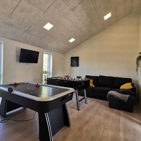 Panoramic Views And Luxurious Comfort On Ls Island And Sleeps Up To 16 Persons *