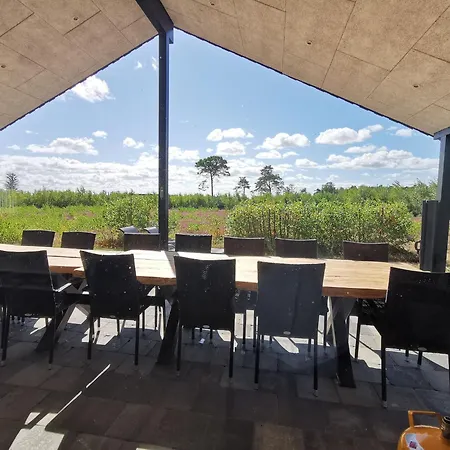 Panoramic Views And Luxurious Comfort On Ls Island And Sleeps Up To 16 Persons