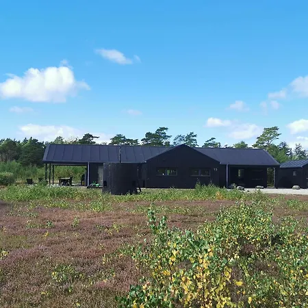 Panoramic Views And Luxurious Comfort On Ls Island And Sleeps Up To 16 Persons Dom wakacyjny